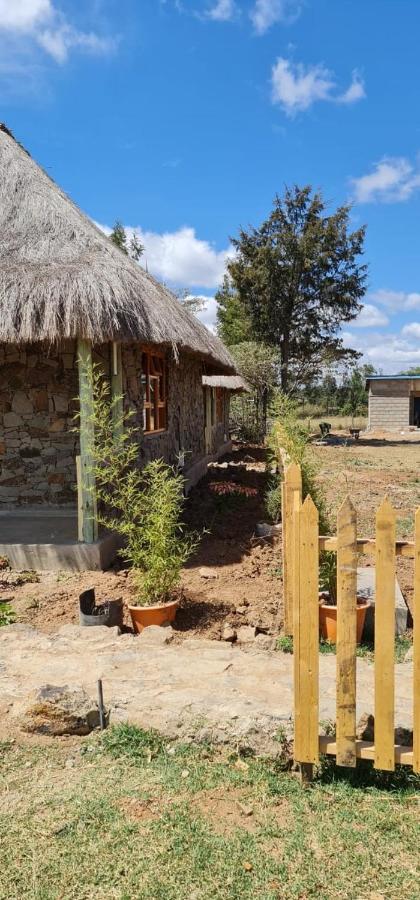 Le Tai Village Resort Near Solio Game Reserve Mweiga エクステリア 写真
