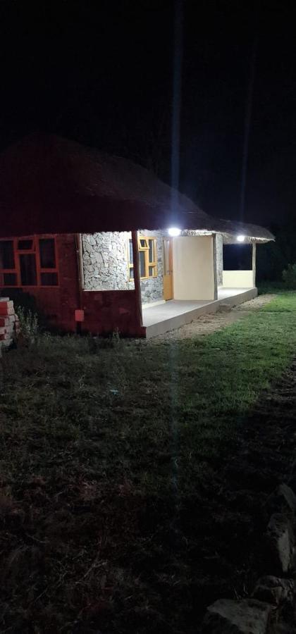 Le Tai Village Resort Near Solio Game Reserve Mweiga エクステリア 写真