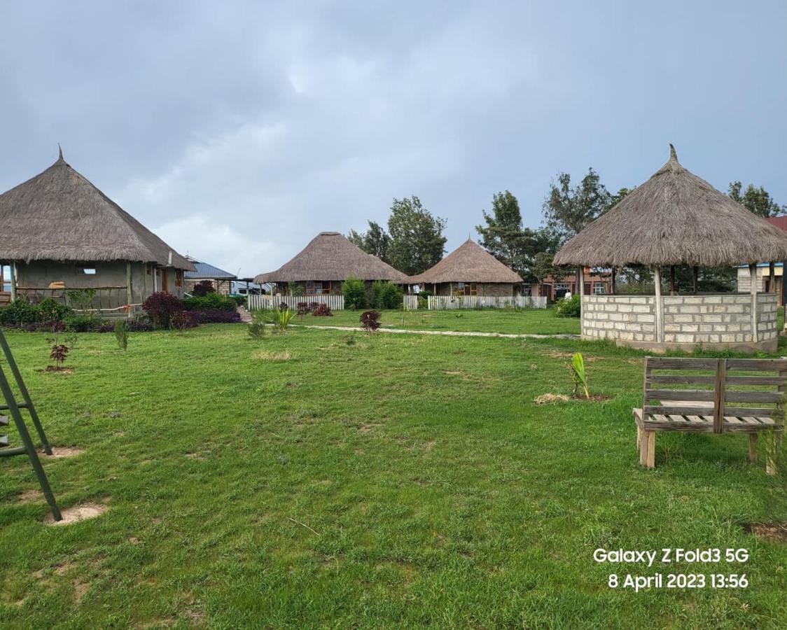 Le Tai Village Resort Near Solio Game Reserve Mweiga エクステリア 写真