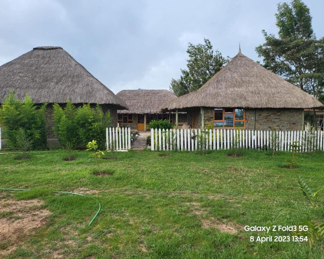 Le Tai Village Resort Near Solio Game Reserve Mweiga エクステリア 写真